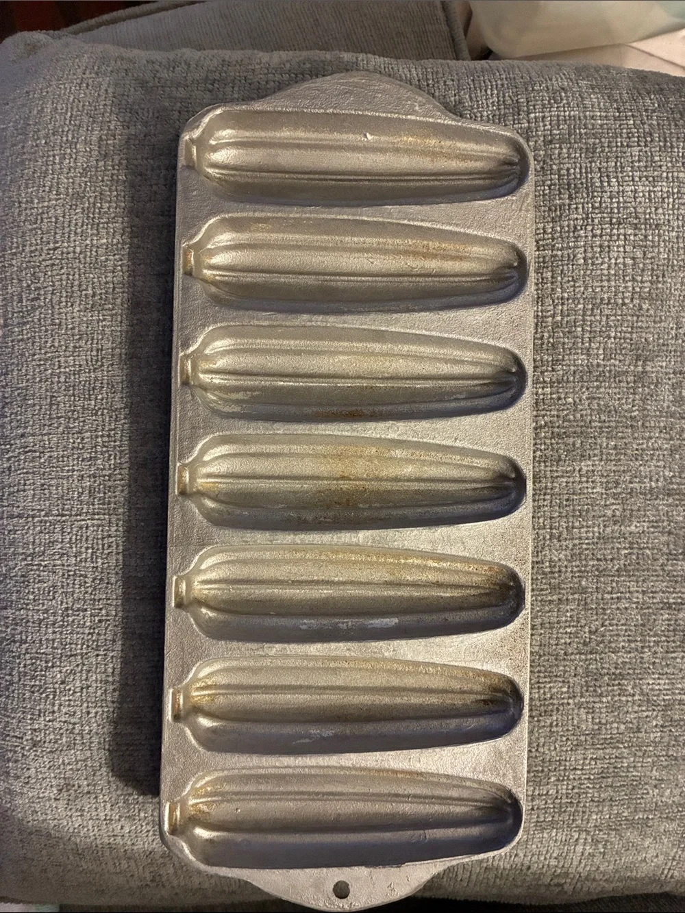Vintage Cast Aluminum Corn Stick Muffin Pan - 8 Cavities - Silver